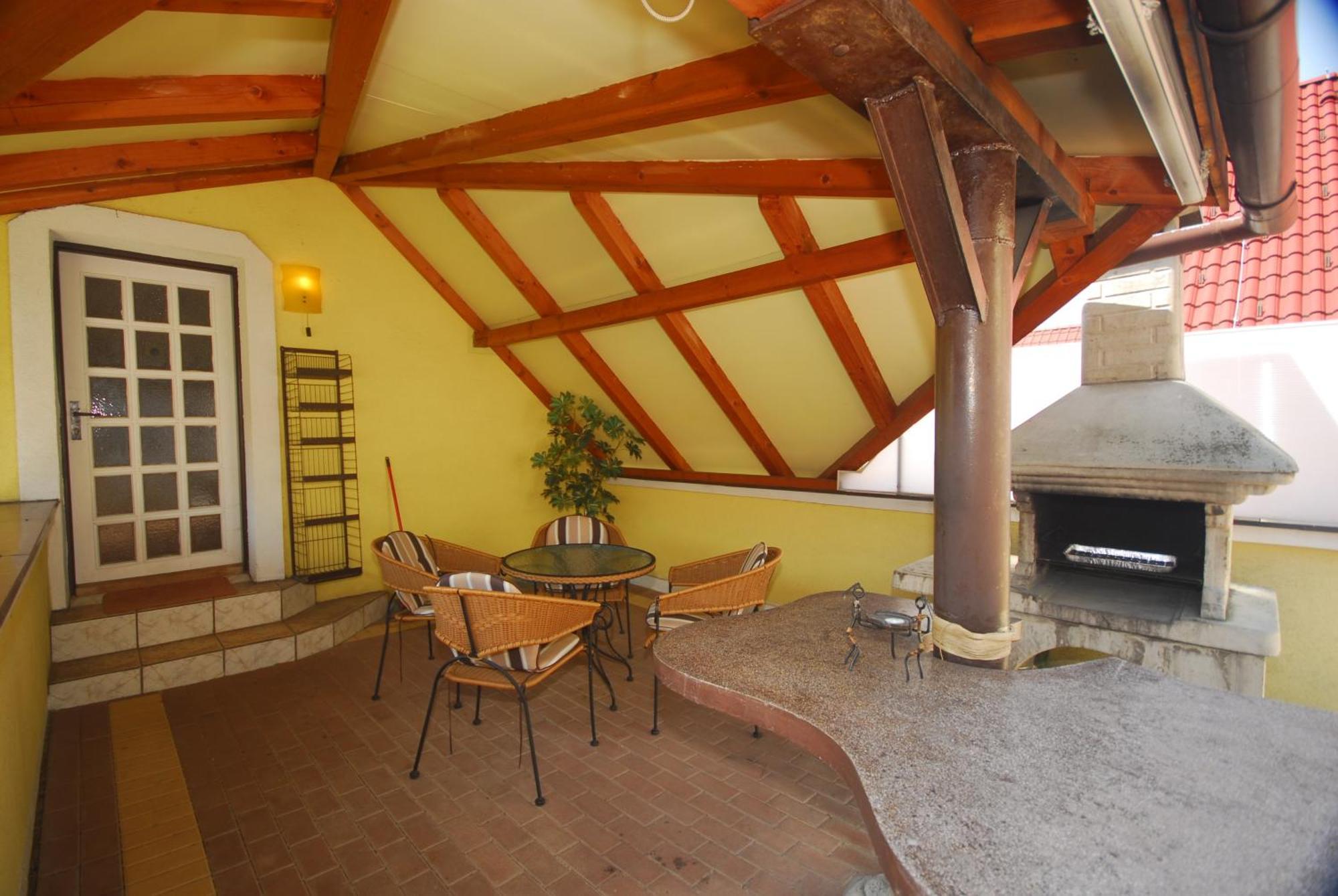 Apartman Elegant Bešeňová Exterior foto