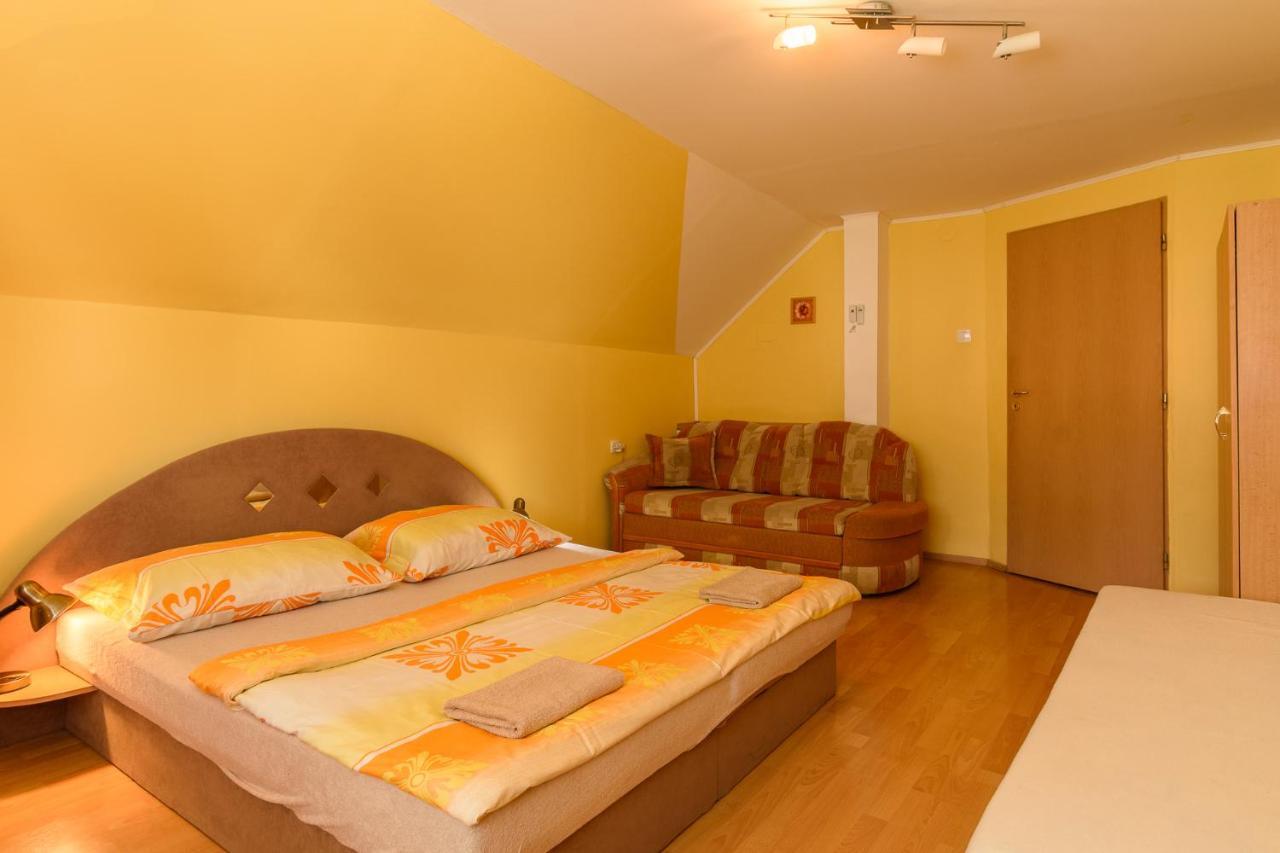 Apartman Elegant Bešeňová Exterior foto