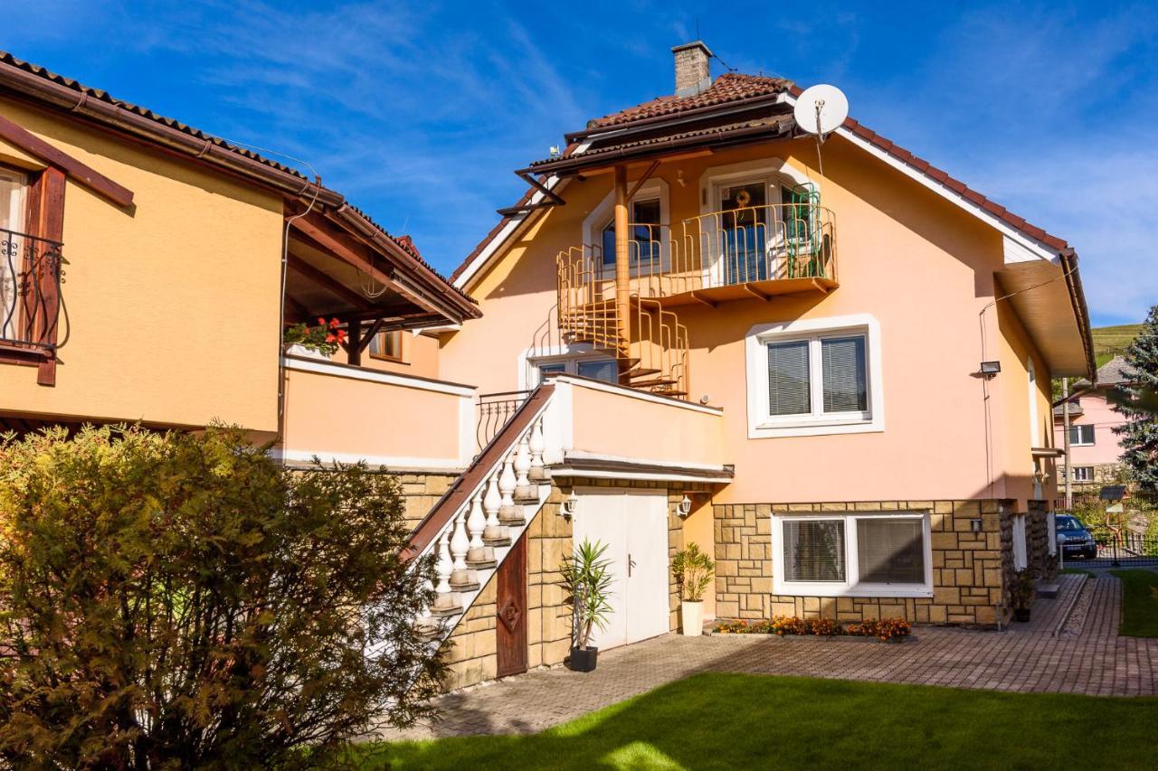 Apartman Elegant Bešeňová Exterior foto